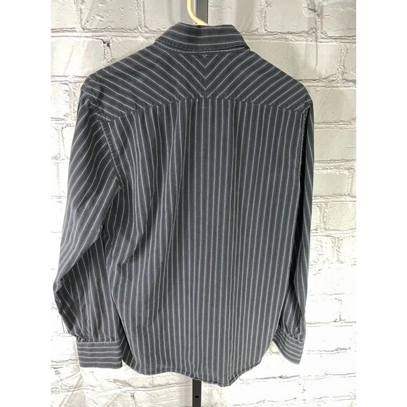 EUC American Eagle Shirt - Picture 3 of 3